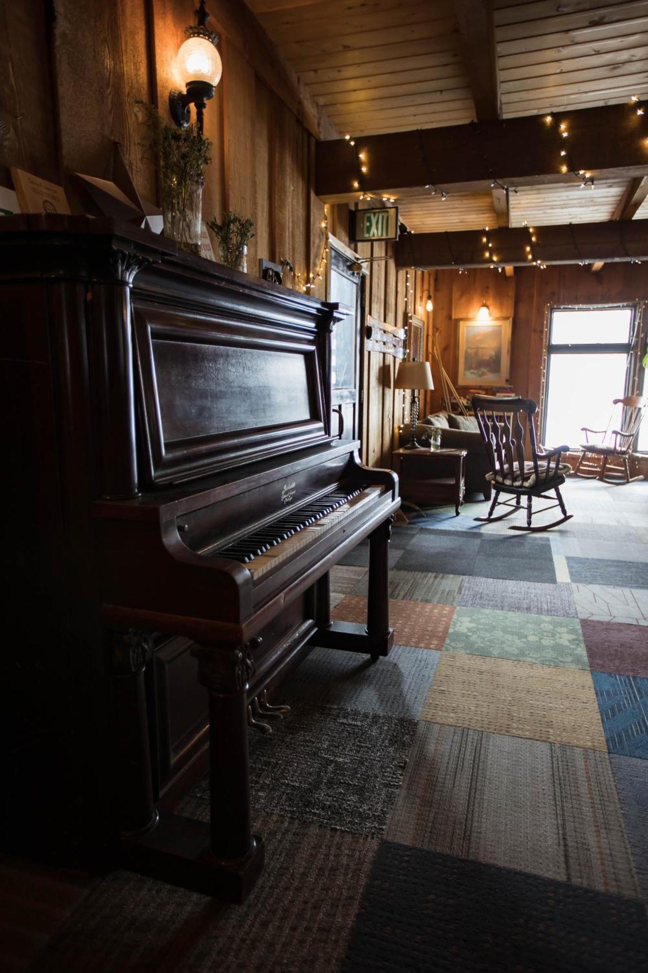 The Viking - Downtown Colorado Hotel