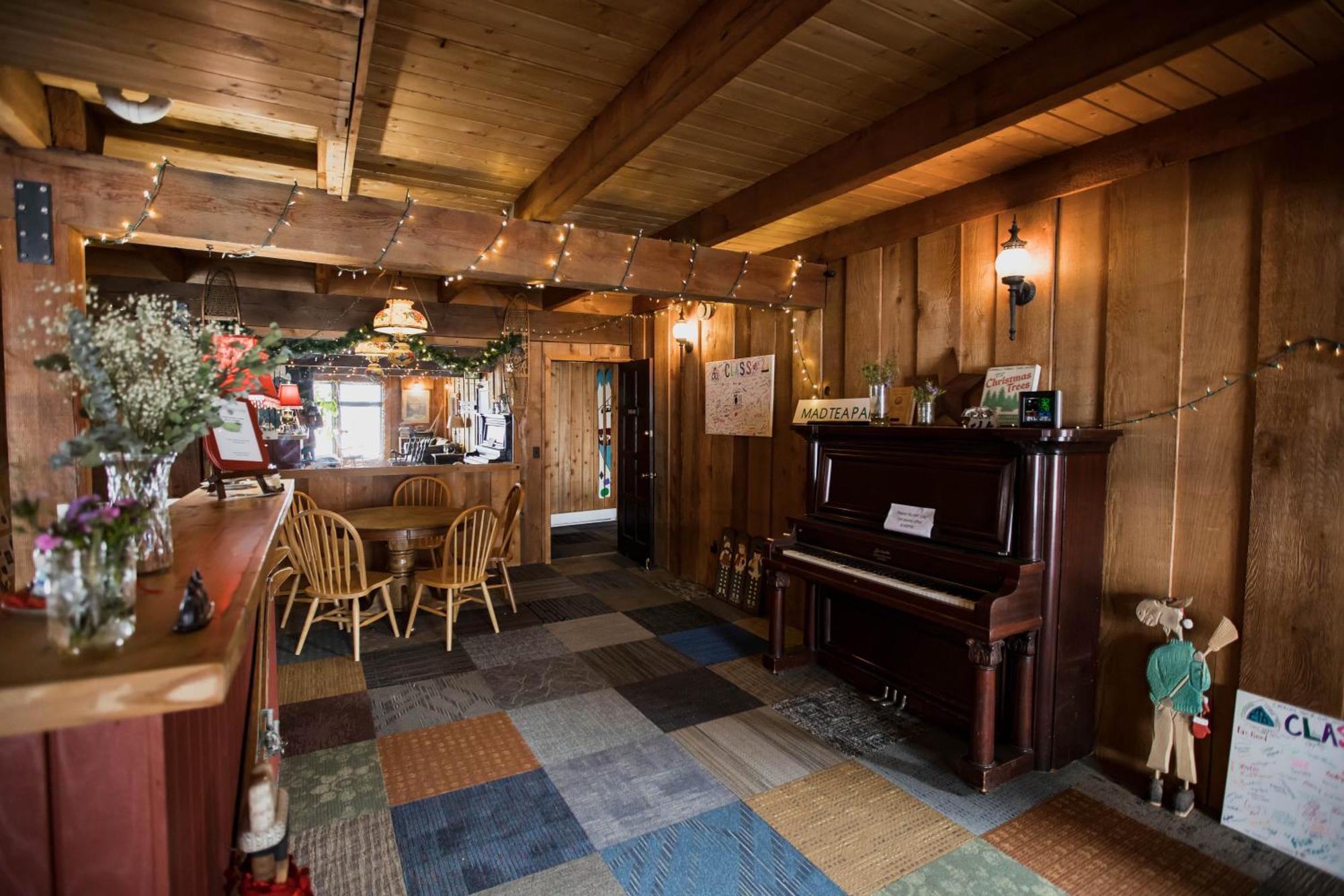 The Viking - Downtown Colorado Hotel